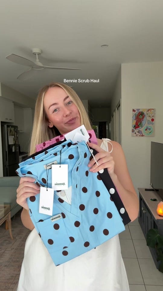 Post 10 by GEORGIA on TikTok (video)