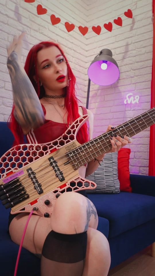 Post 8 by elizabeth_virus on TikTok (video)