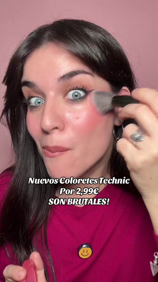 Post 5 by Ojosdegata makeup on TikTok (video)