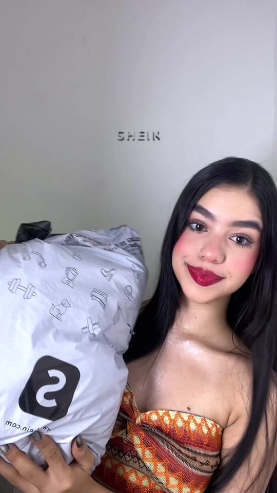 Post 9 by Nicolle on TikTok (video)