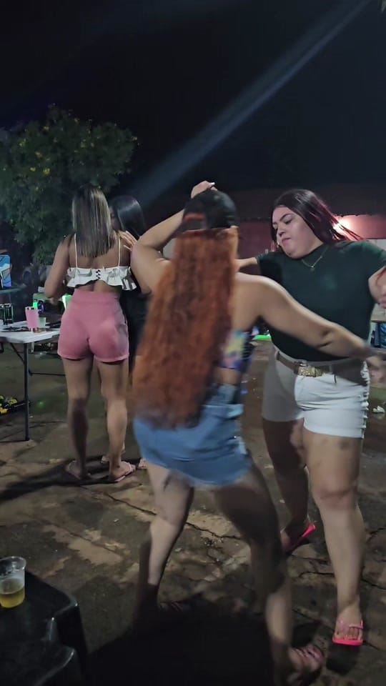 Post 10 by Vitóriaaaa on TikTok (video)