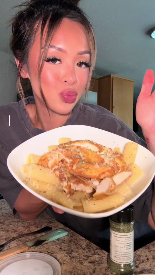 Post 4 by destinimau on TikTok (video)