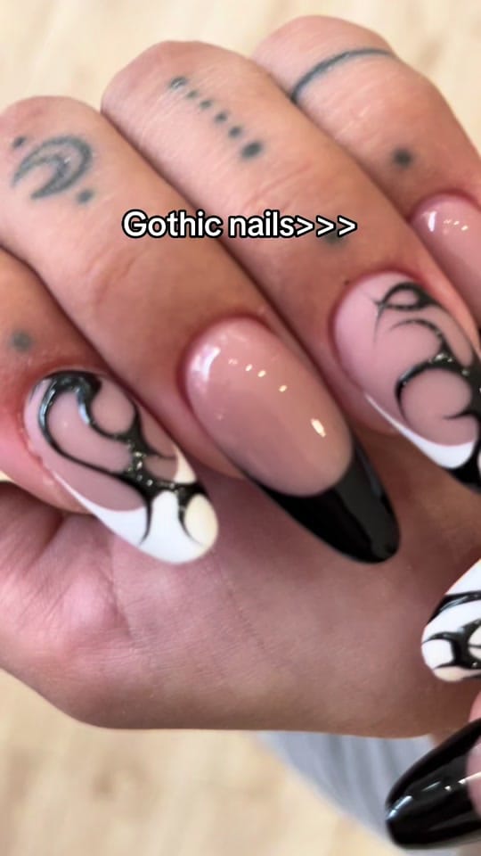 Post 4 by Alix_Nails on TikTok (video)