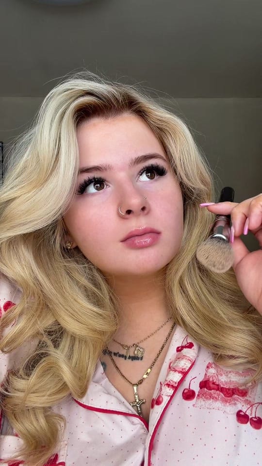 Post 2 by Annie Hazel on TikTok (video)