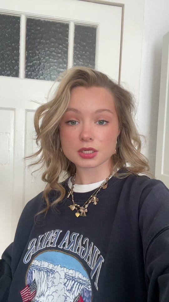 Post 2 by 𝐅𝐞𝐥𝐢 on TikTok (video)