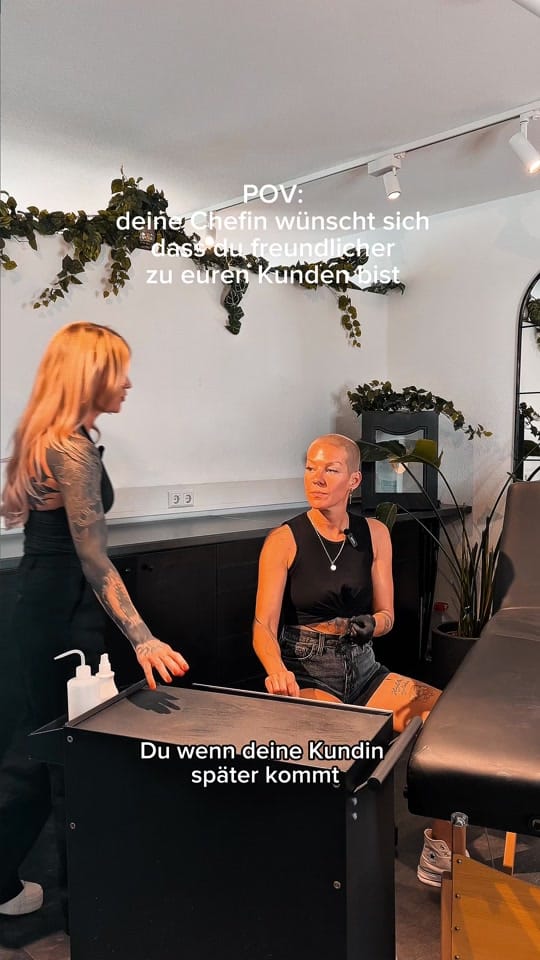 Post 1 by Sophie on TikTok (video)