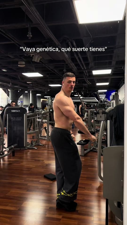 Post 3 by Javi Espinosa on TikTok (video)