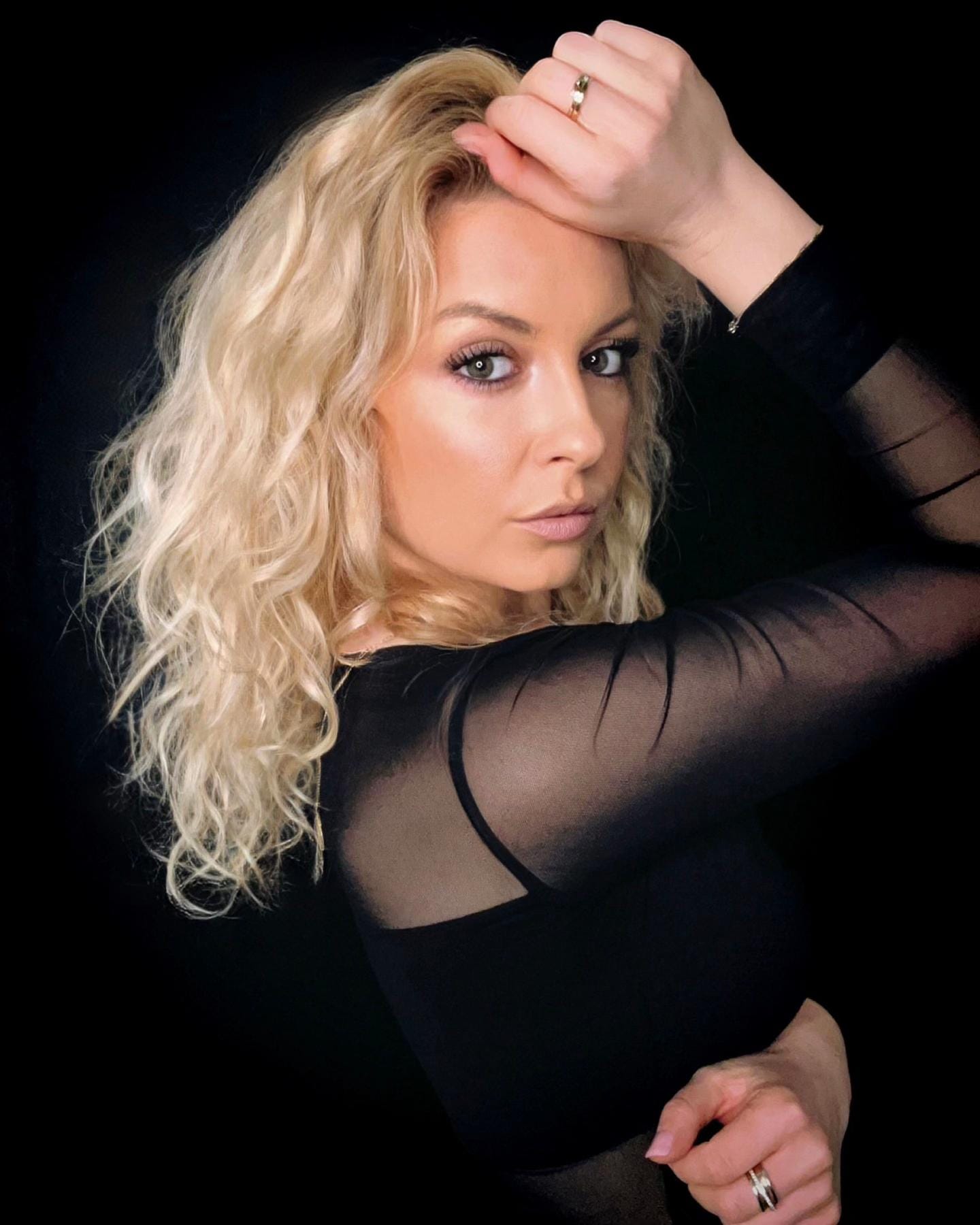 Post 5 by Ewelina Koll on TikTok (video)