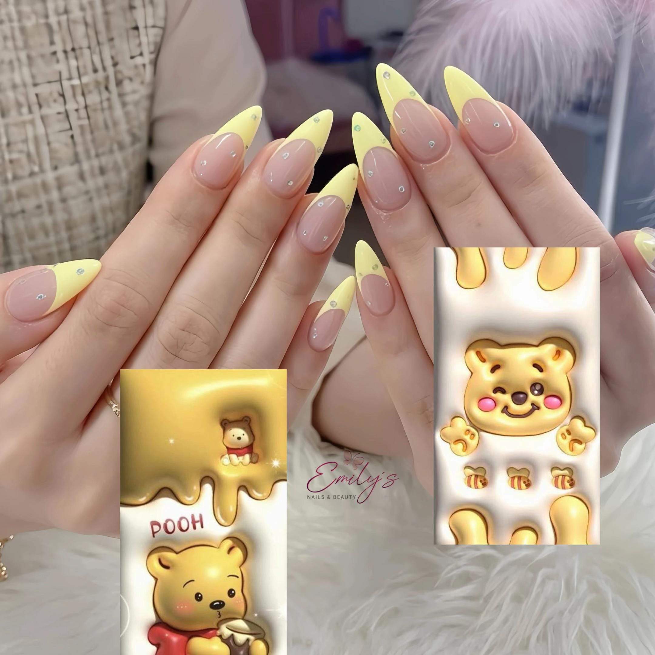 Post 5 by Nails by Emily 💅🏻🌸 on TikTok (video)