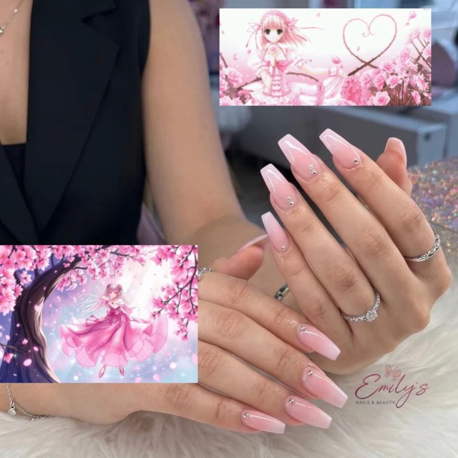 Post 10 by Nails by Emily 💅🏻🌸 on TikTok (video)