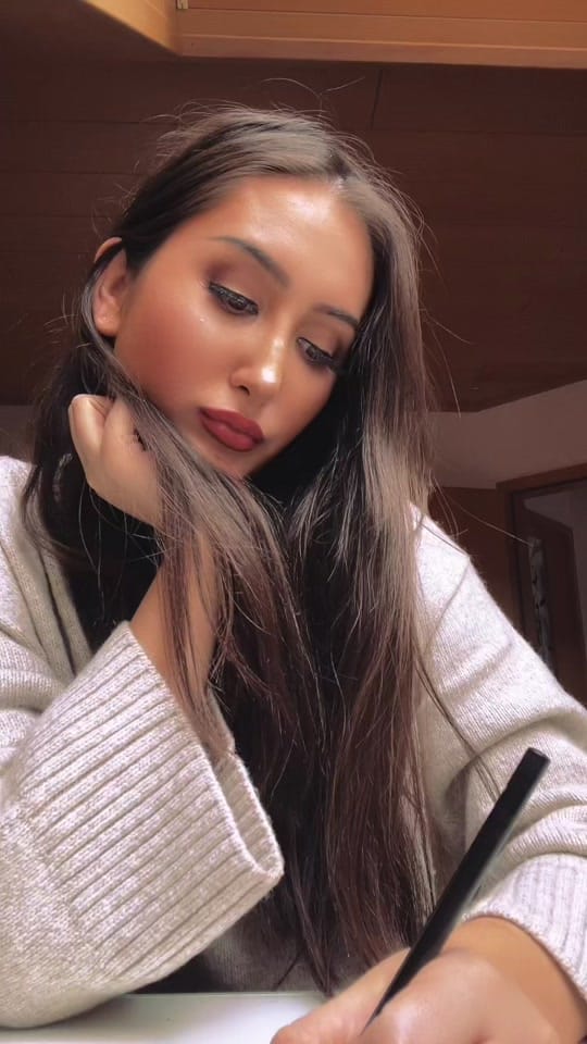 Post 1 by Ina on TikTok (video)