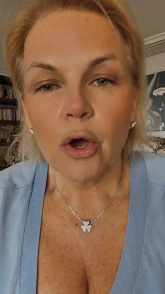 Post 6 by Catalina Hoffmann on TikTok (video)