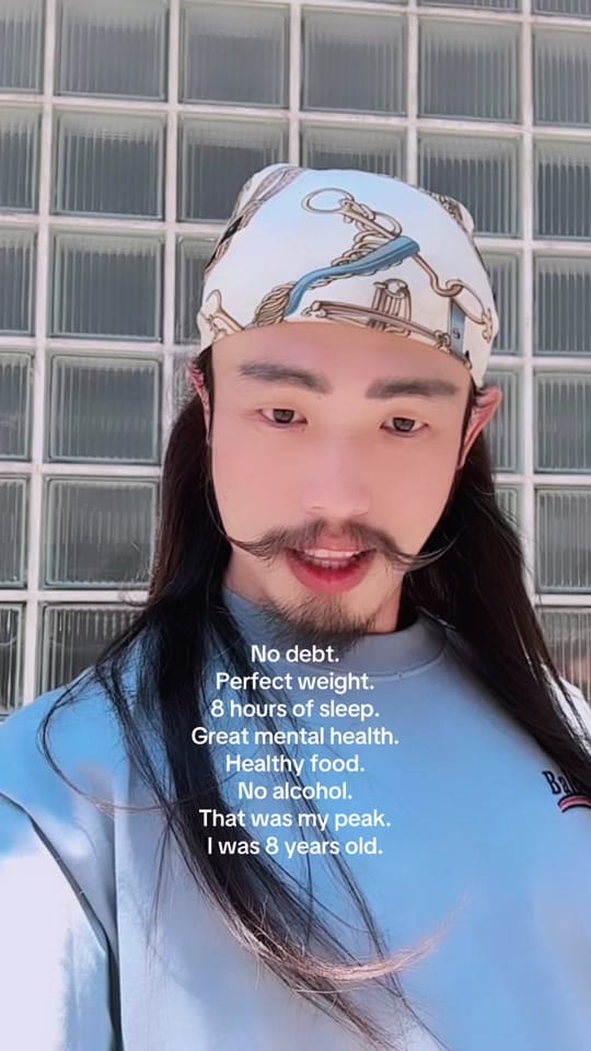 Post 8 by Alex & Yuyu on TikTok (video)