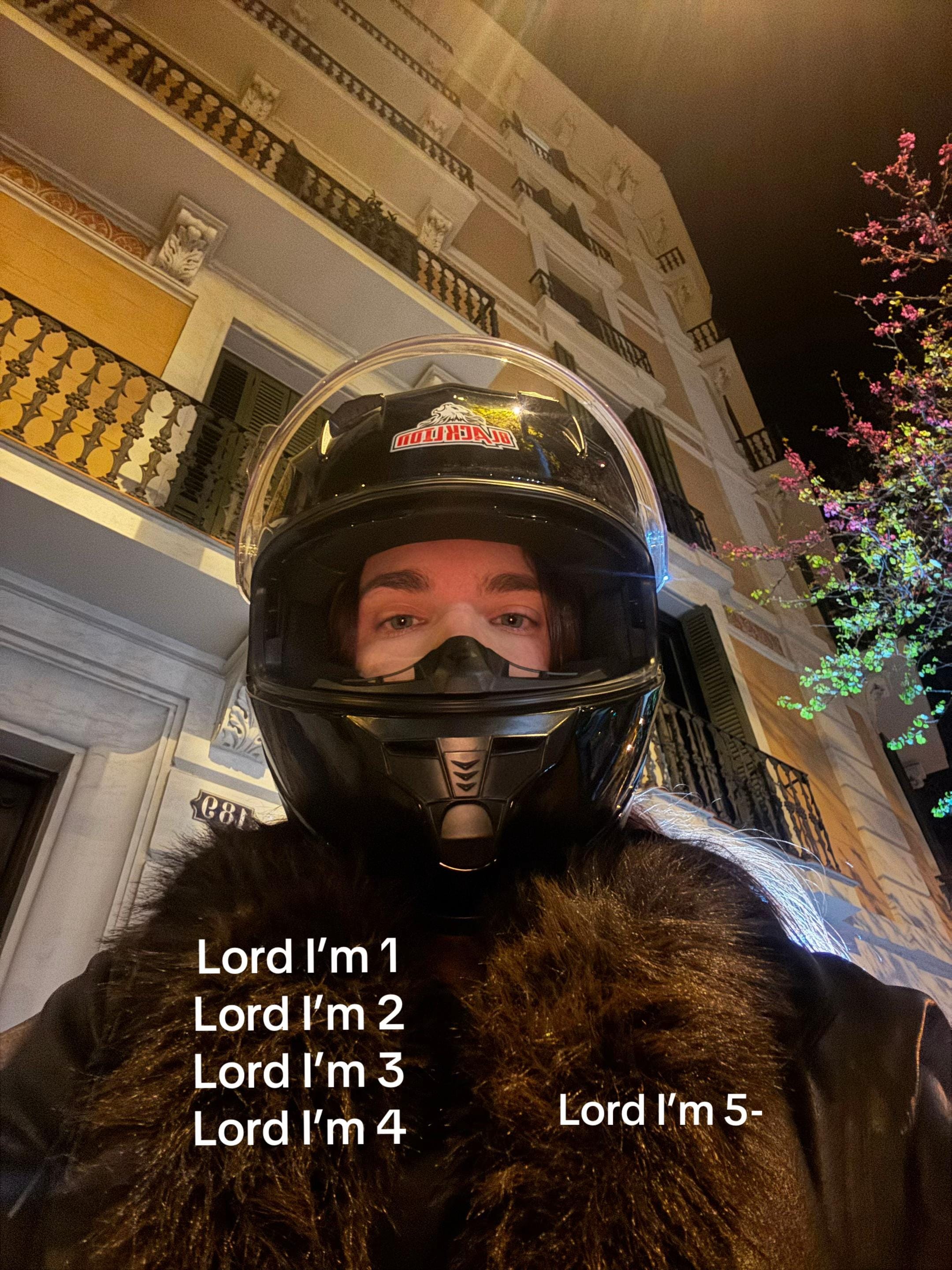 Post 6 by carmelllla on TikTok (video)