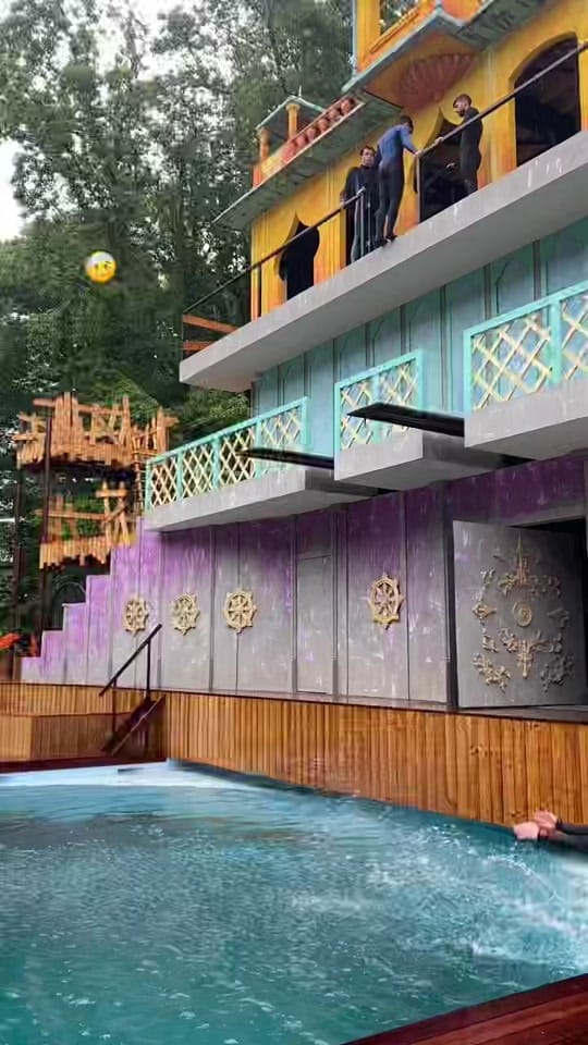 Post 2 by Arnelas on TikTok (video)