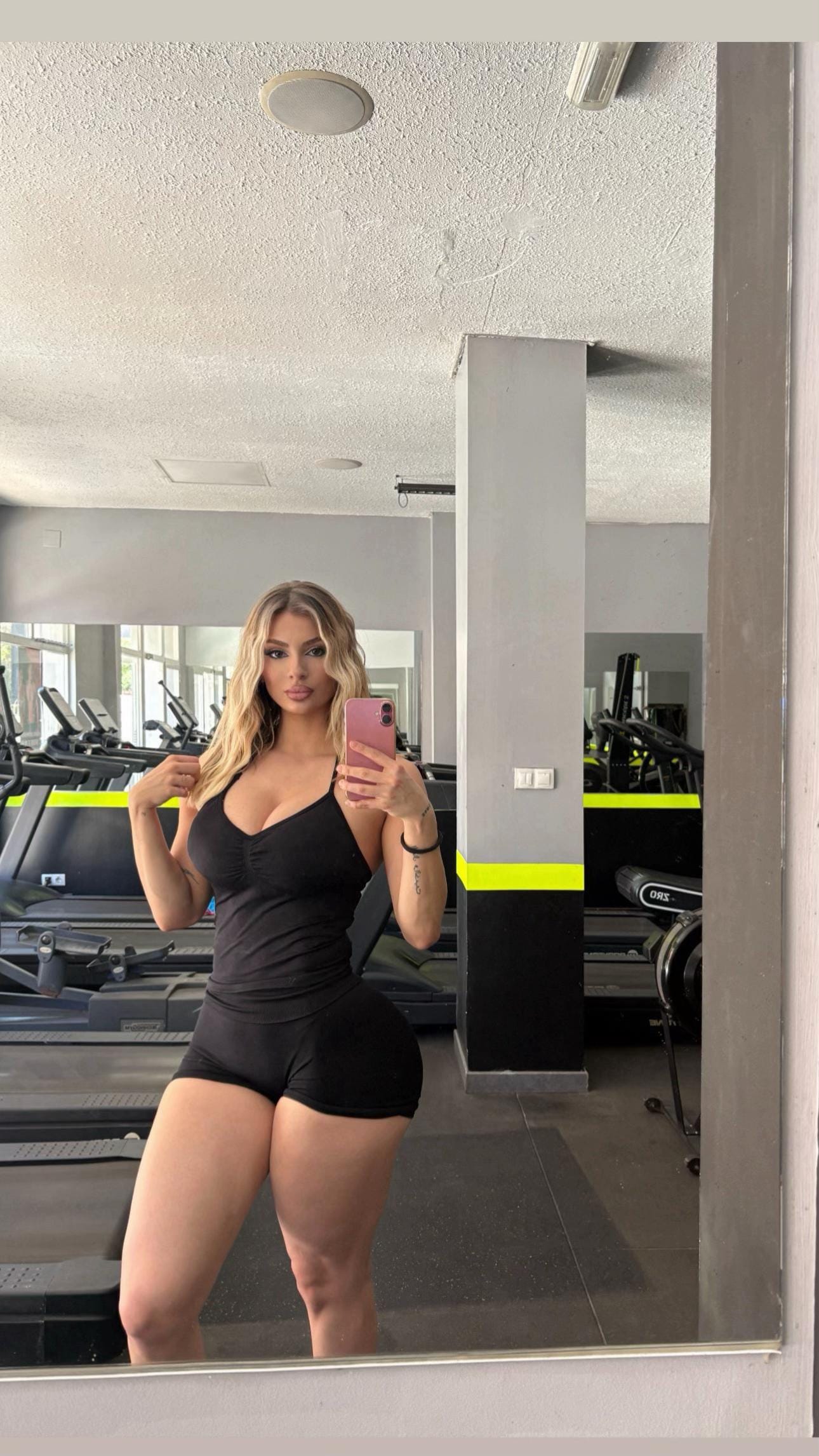 Post 6 by Nerea Zamora on TikTok (video)