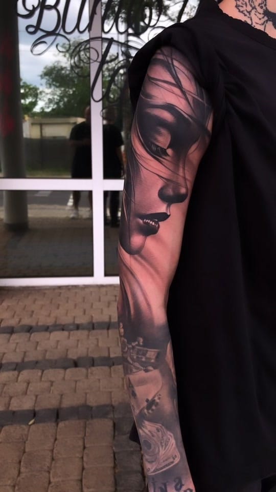 Post 2 by David Taute black and grey on TikTok (video)