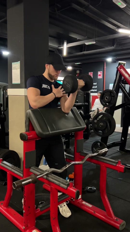 Post 1 by niniashvilidavit on TikTok (video)