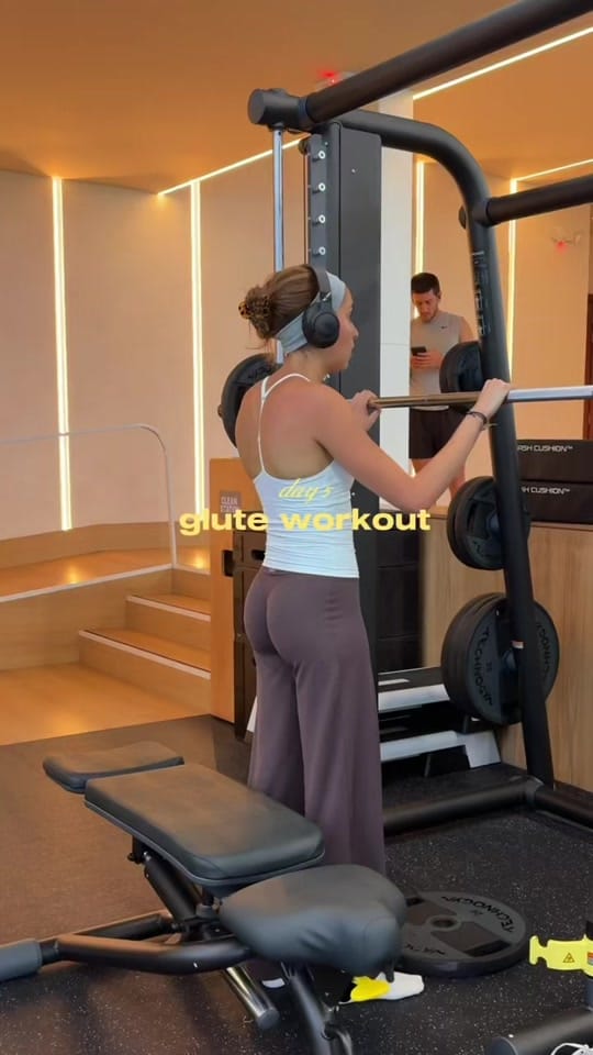 Post 1 by isabella on TikTok (video)