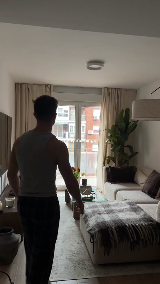 Post 2 by sergiollompart_ on TikTok (video)