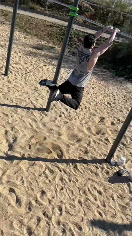 Post 10 by adrianmb_sw on TikTok (video)