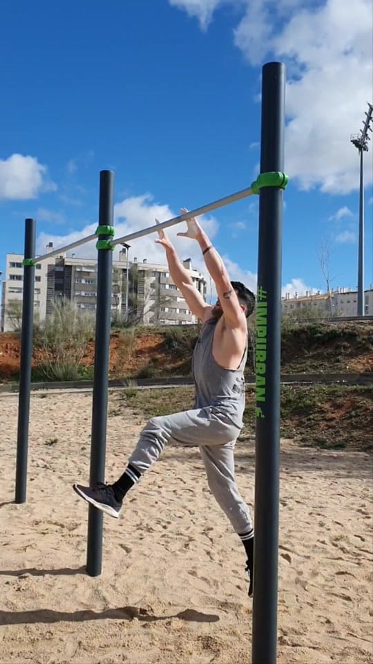 Post 8 by adrianmb_sw on TikTok (video)