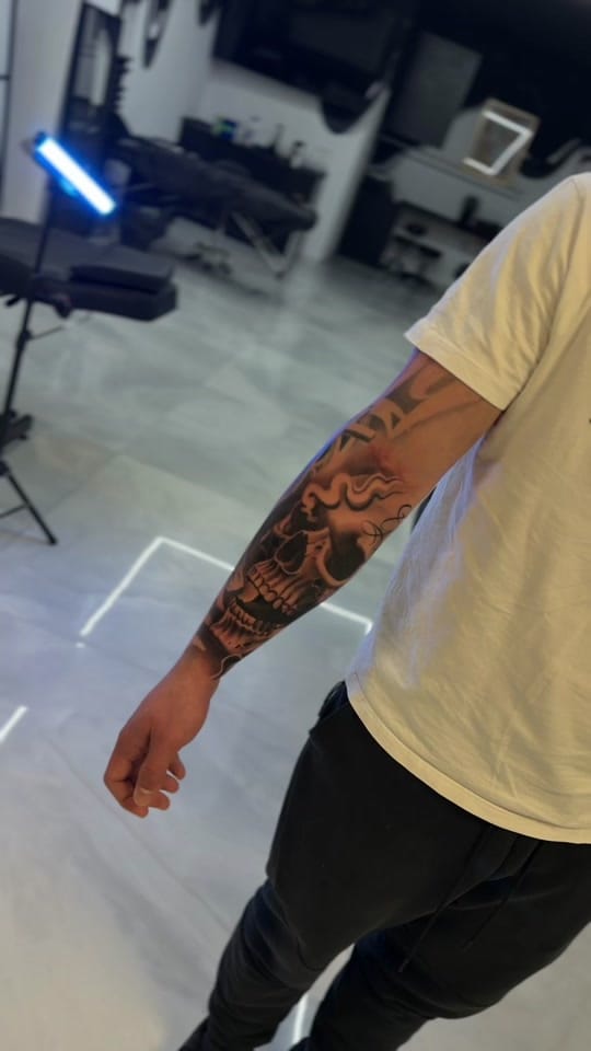 Post 4 by Tijeq Tattoo on TikTok (video)
