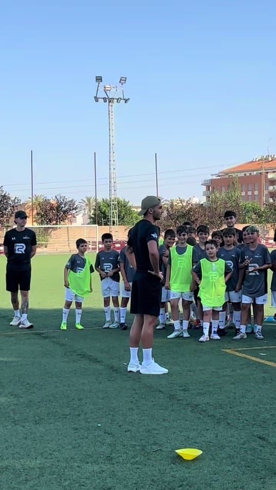Post 8 by Ferran Torres on TikTok (video)
