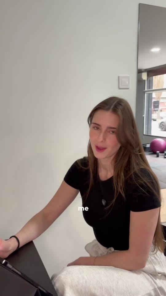 Post 7 by Elena Gómez on TikTok (video)