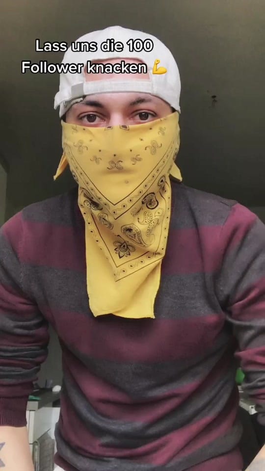 Post 5 by 🥱Acht9Yellow🥱 on TikTok (video)