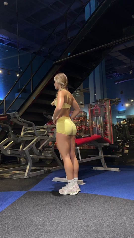 Post 5 by Laura on TikTok (video)
