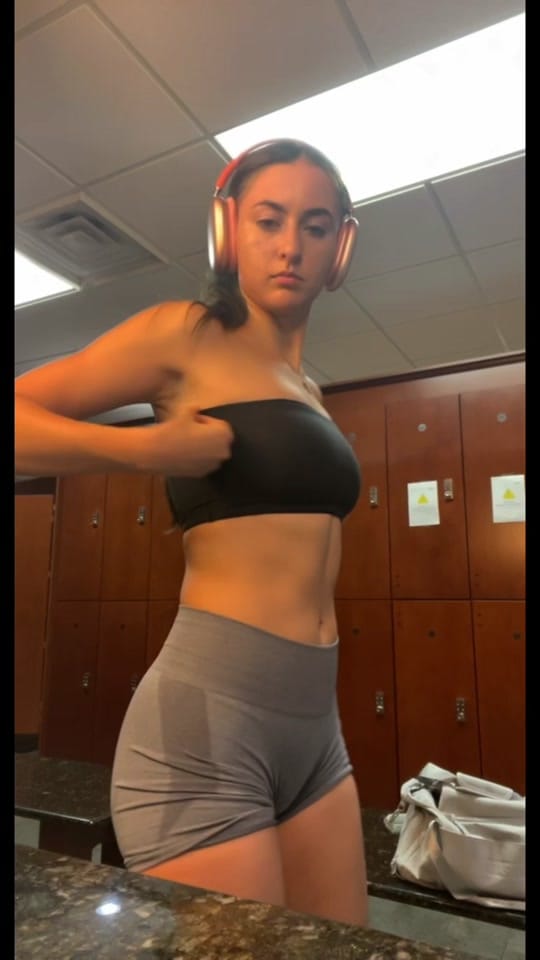 Post 4 by LIV ✮ on TikTok (video)