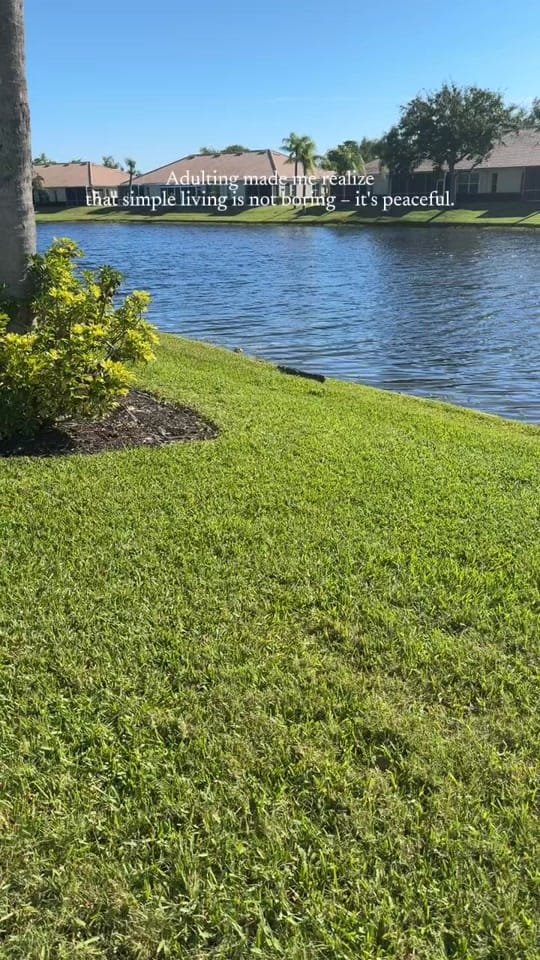 Post 4 by Nicole - 💙 mom - 👩🏻‍⚕️NP on TikTok (video)