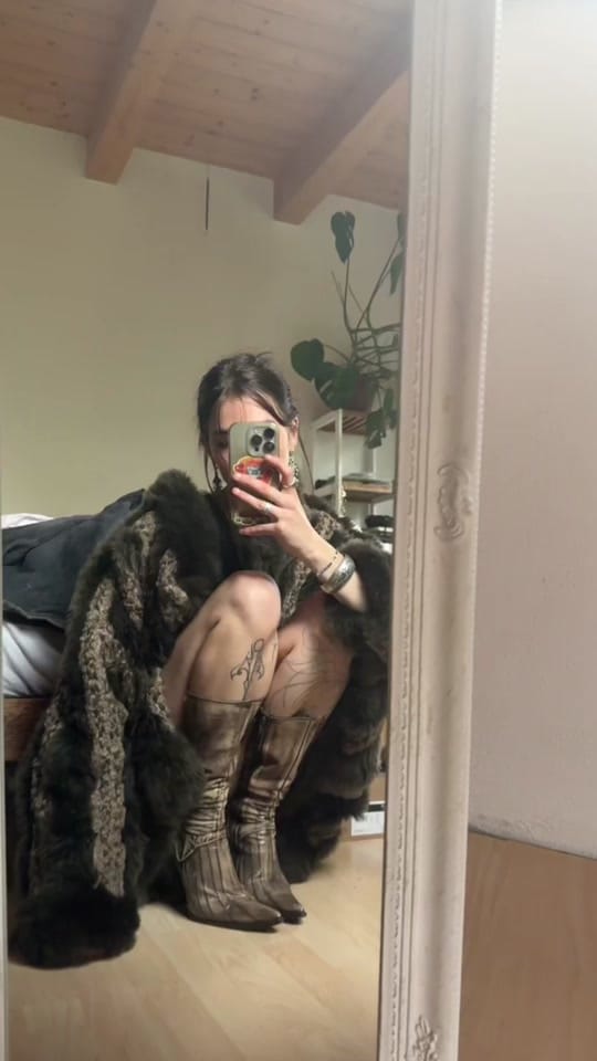 Post 1 by lanaiiink on TikTok (video)