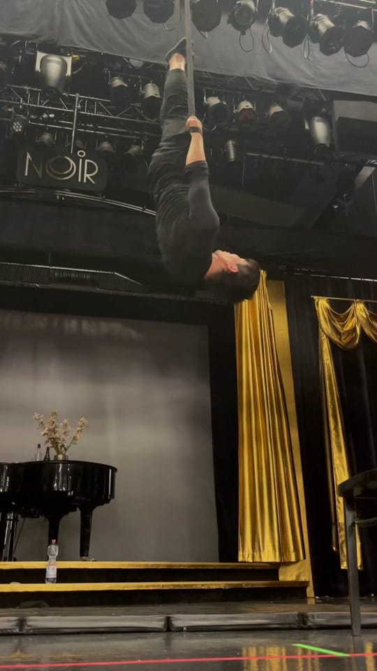 Post 3 by user2430847450557 on TikTok (video)