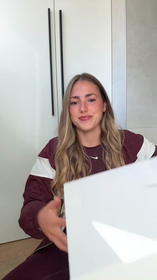 Post 1 by Clara Fernández on TikTok (video)