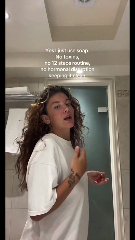 Post 10 by nikeflindris on TikTok (video)