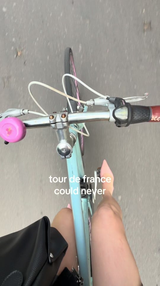 Post 1 by Giulia Hartz on TikTok (video)