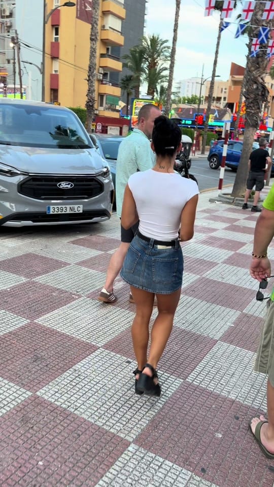 Post 2 by OXYA Burger Benidorm on TikTok (video)
