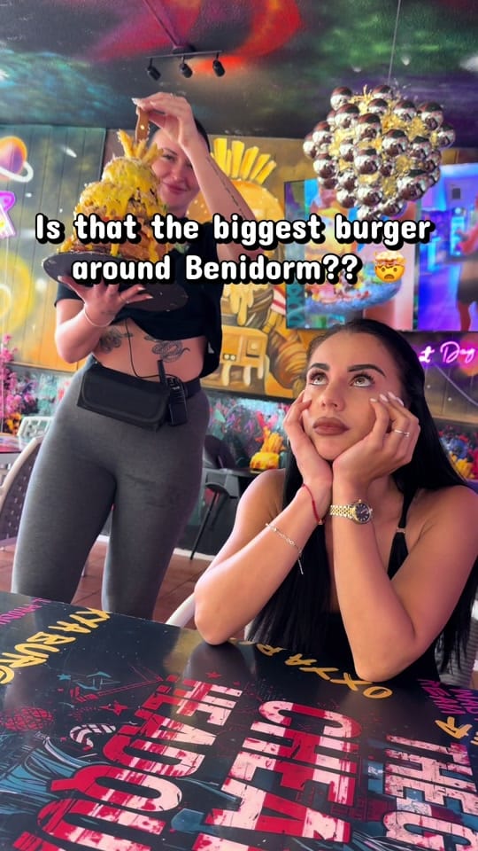Post 8 by OXYA Burger Benidorm on TikTok (video)