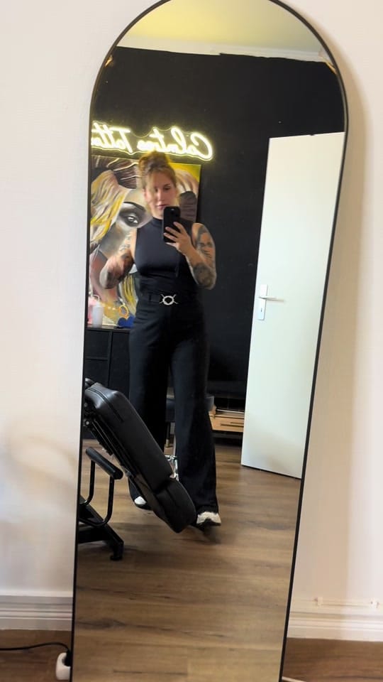 Post 4 by joelle.calmtree.tattoo on TikTok (video)