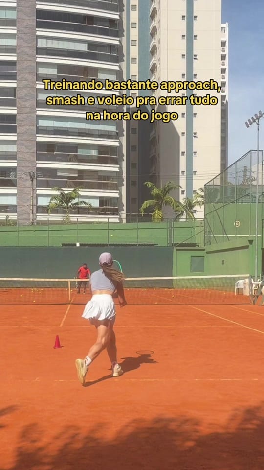 Post 3 by Gabriela Toledo on TikTok (video)