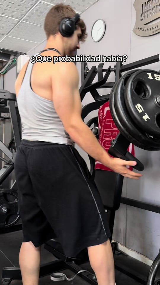 Post 4 by Alessandro Mango on TikTok (video)