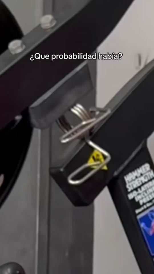 Post 2 by Alessandro Mango on TikTok (video)