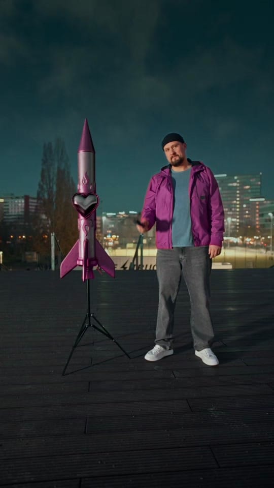 Post 5 by Alex Fremdwelt on TikTok (video)