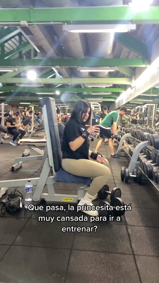 Post 10 by Laura Lobera on TikTok (video)