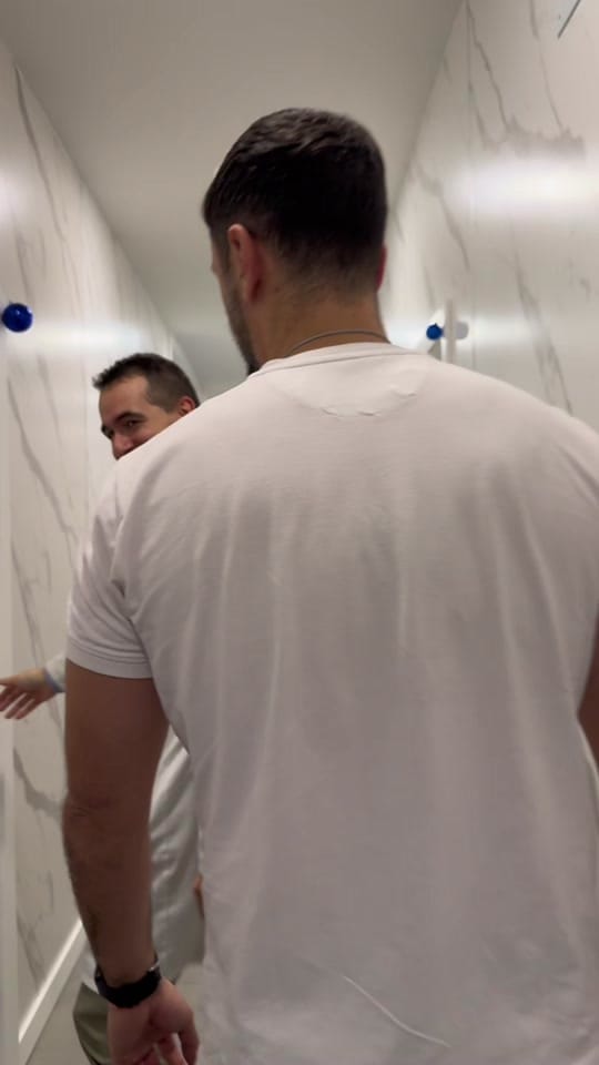 Post 6 by Clínica Capón on TikTok (video)