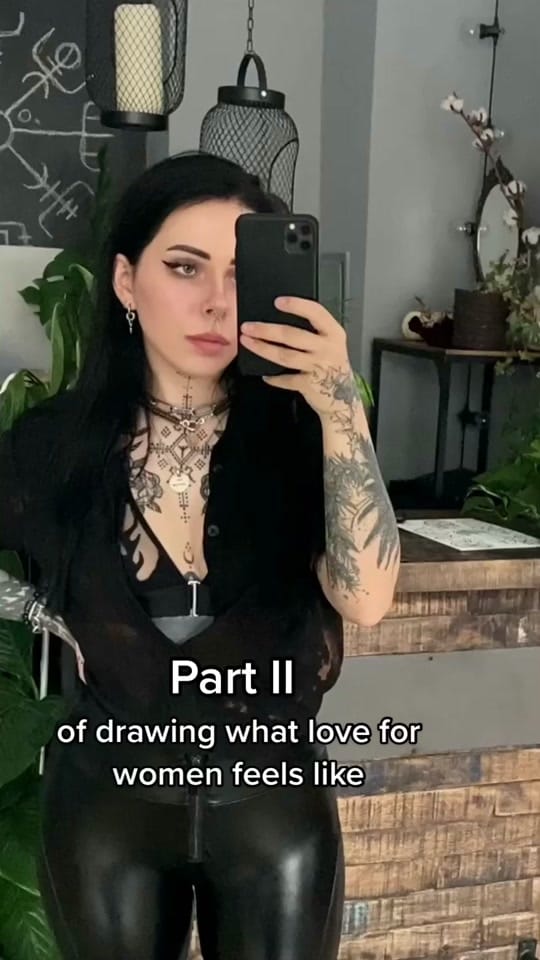 Post 8 by Lisa ⚢ on TikTok (video)