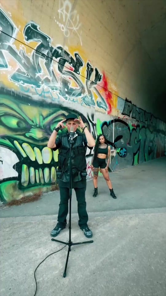 Post 1 by Junior Carl on TikTok (video)