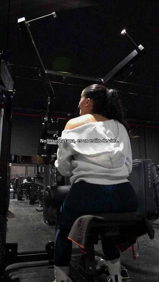 Post 8 by pauladell.fit on TikTok (video)